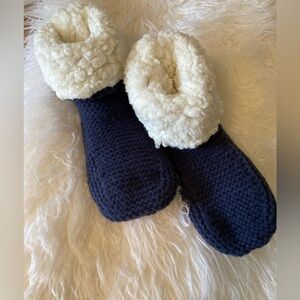 MUK LUKS Navy Blue Slippers with Non-Slip Soles - NWOT